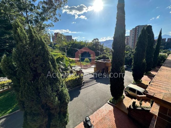 Casa de 4 alcobas en venta en Loma Del Escobero, Envigado, 382 m² · foto 20 de 24