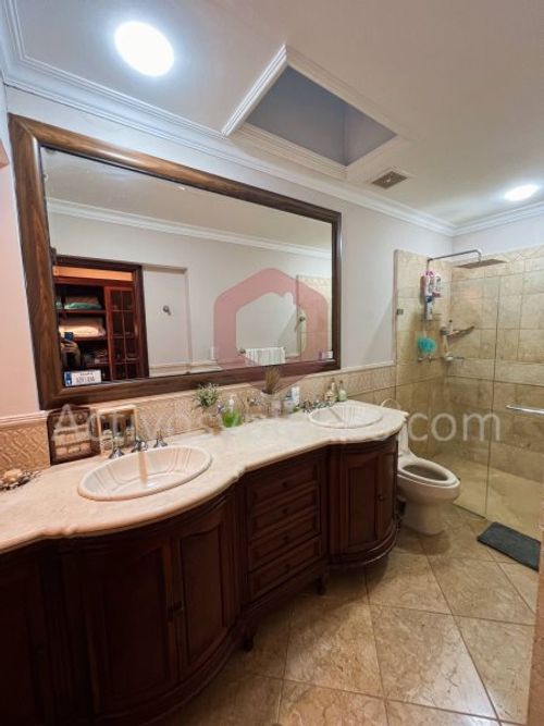 Casa de 4 alcobas en venta en Loma Del Escobero, Envigado, 382 m² · foto 22 de 24