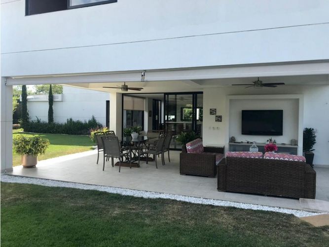 Casa de 5 alcobas en venta en Pance, Cali, 470 m² · foto 4 de 24