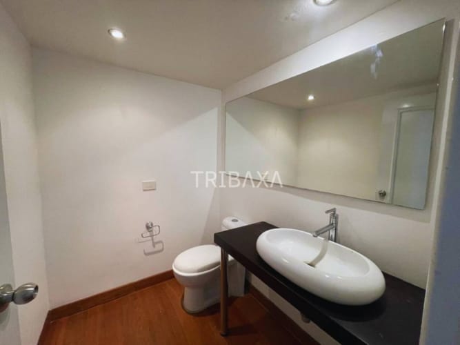 Apartamento de 3 alcobas en venta en Chicó Reservado, Bogotá, 198 m² · foto 10 de 10