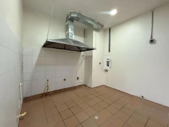 Local en arriendo en El Poblado, Medellín, 30 m² · foto 2 de 5