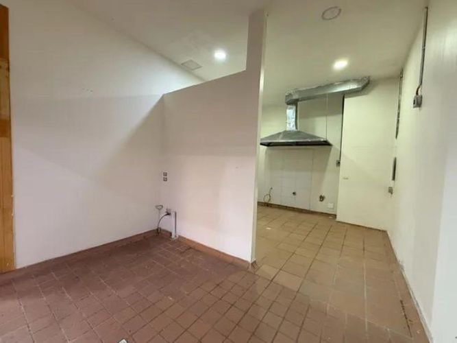 Local en arriendo en El Poblado, Medellín, 30 m² · foto 3 de 5
