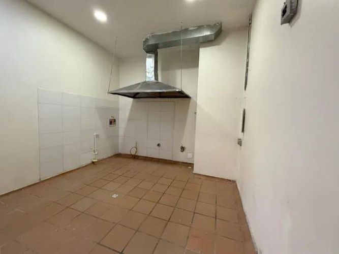 Local en arriendo en El Poblado, Medellín, 30 m² · foto 5 de 5