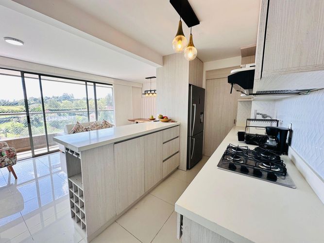 Apartamento de 3 alcobas en arriendo en Rionegro, 80 m² · foto 2 de 16