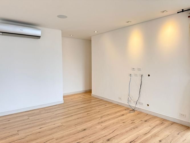 Apartamento de 3 alcobas en arriendo en El Poblado, Medellín, 230 m² · foto 3 de 18