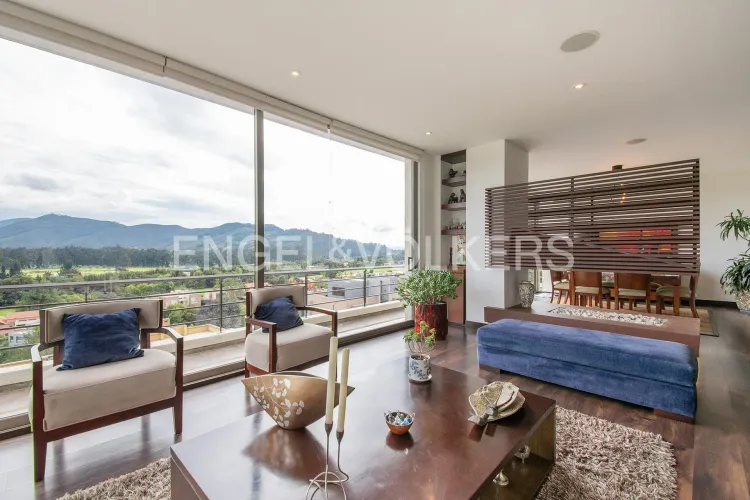 Casa de 4 alcobas en venta en Aposentos, Sopó, 376 m² · foto 3 de 20