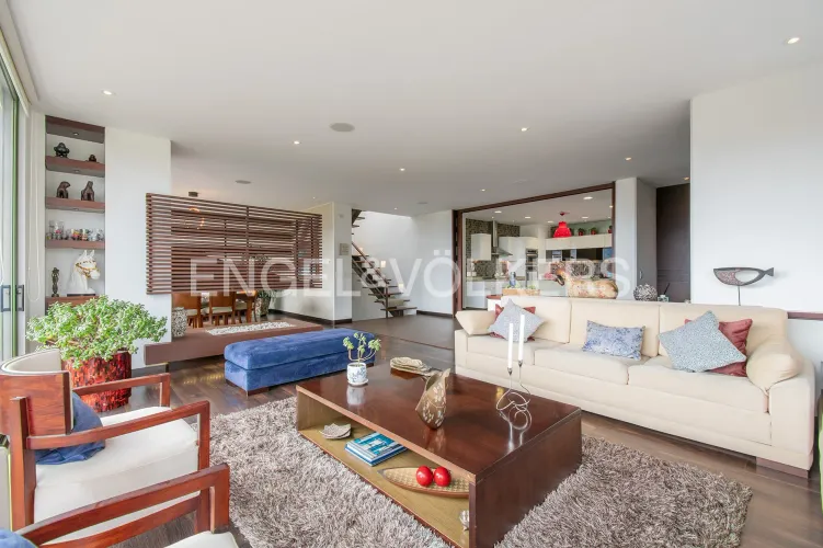 Casa de 4 alcobas en venta en Aposentos, Sopó, 376 m² · foto 2 de 20