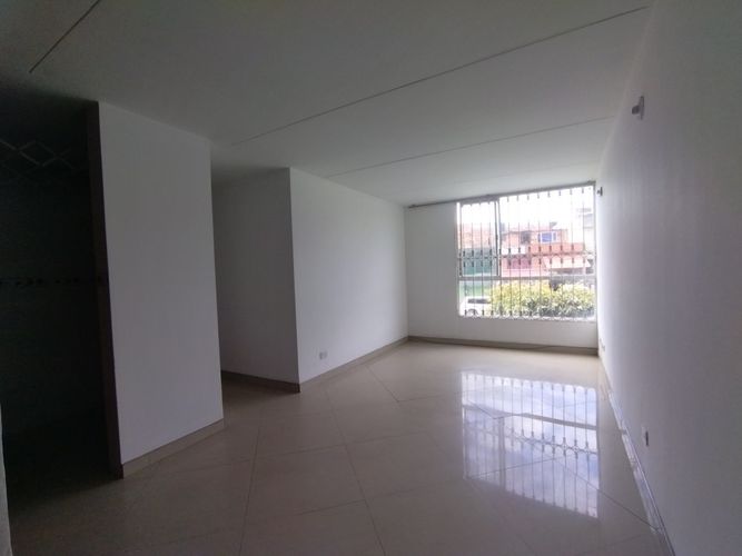 Apartamento en venta en Gran Britalia I, Bogotá · foto 2 de 12