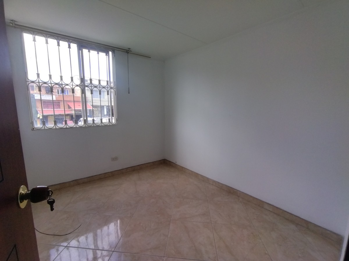 Apartamento en venta en Gran Britalia I, Bogotá · foto 7 de 12
