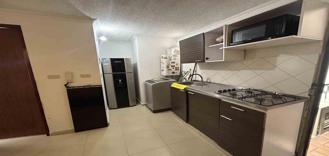 Apartaestudio en arriendo en Bosques De Santa Elena, Pereira, 40 m² · foto 2 de 19