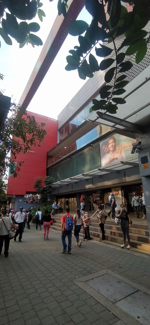 Local en venta en La Candelaria, Medellín, 107 m² · foto 8 de 9