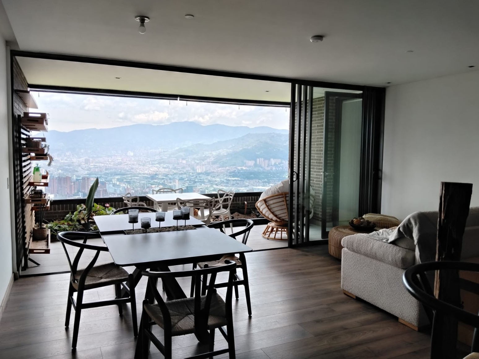 Apartamento en arriendo en El Poblado, Medellín · foto 2 de 20
