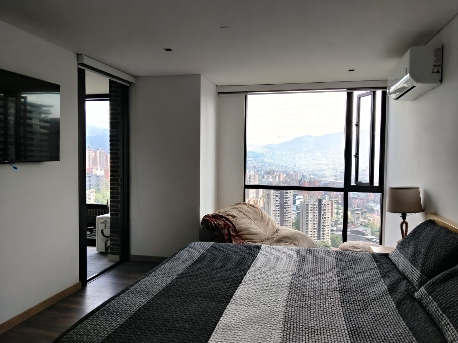 Apartamento en arriendo en El Poblado, Medellín · foto 14 de 20