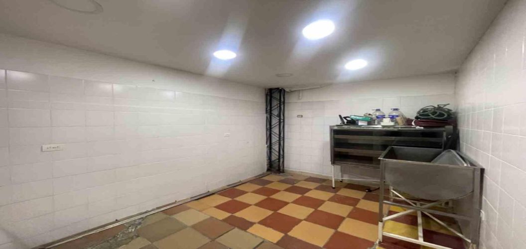 Local en arriendo en U.D. Atanasio Girardot, Medellín, 90 m² · foto 4 de 10