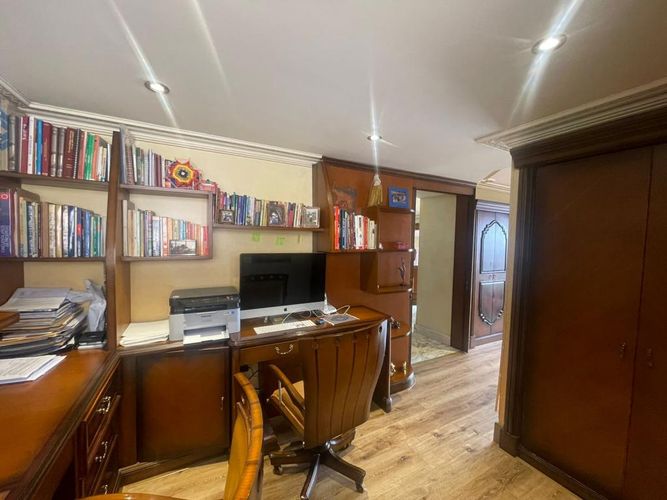 Apartamento de 5 alcobas en venta en Los Rosales, Bogotá, 279 m² · foto 7 de 24