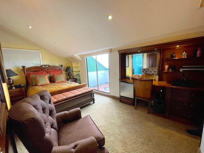 Apartamento de 5 alcobas en venta en Los Rosales, Bogotá, 279 m² · foto 8 de 24