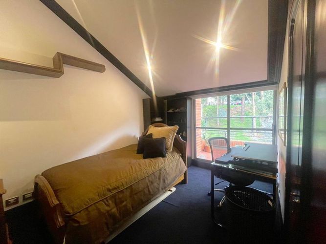 Apartamento de 5 alcobas en venta en Los Rosales, Bogotá, 279 m² · foto 16 de 24