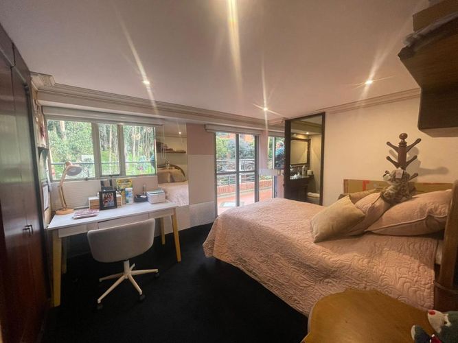 Apartamento de 5 alcobas en venta en Los Rosales, Bogotá, 279 m² · foto 22 de 24
