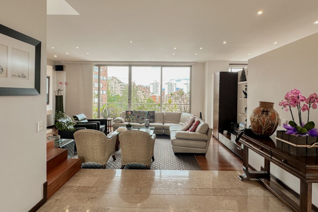 Apartamento en venta en El Refugio, Bogotá · foto 5 de 24