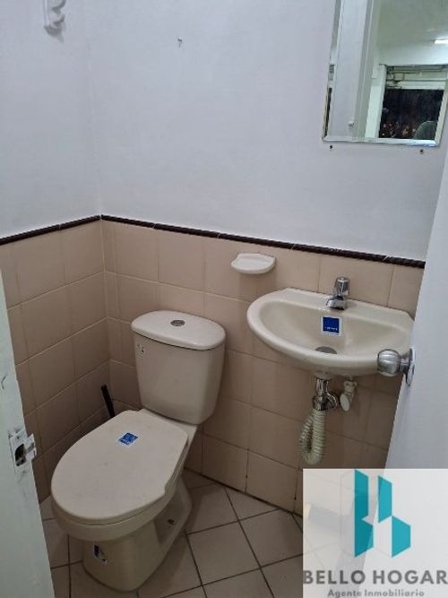 Local en arriendo en Laureles, Medellín, 17 m² · foto 2 de 9