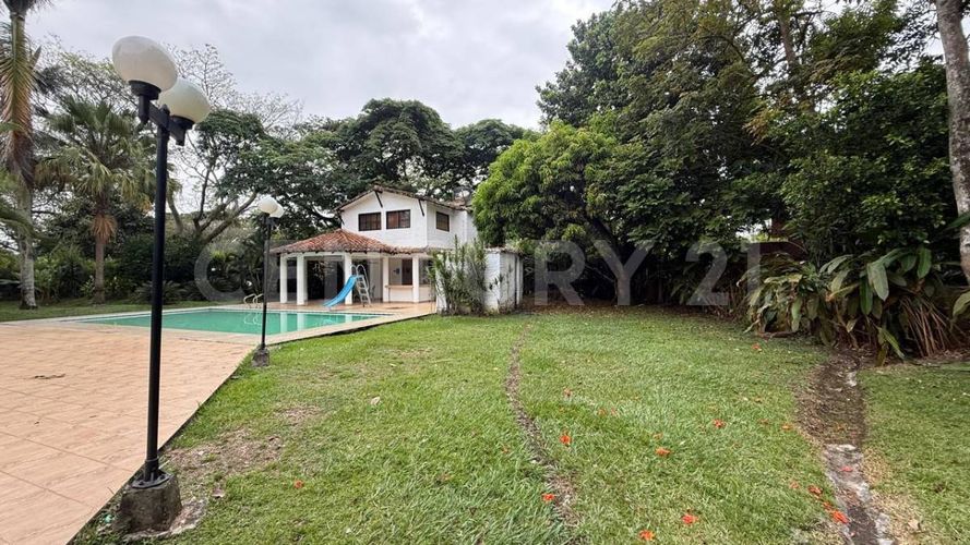 Casa de 3 alcobas en venta en Villa Fatima, Cali, 846 m² · foto 2 de 18