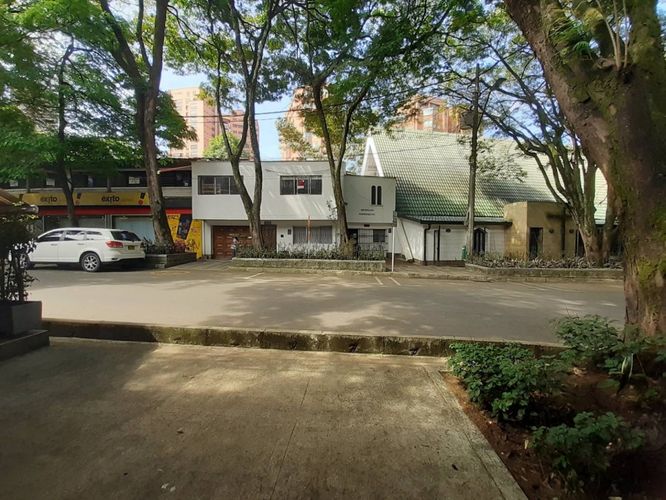 Local en arriendo en El Poblado, Medellín, 40 m² · foto 23 de 23