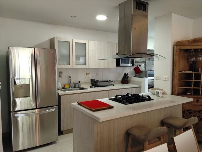Apartamento de 3 alcobas en arriendo en El Poblado, Medellín, 135 m² · foto 8 de 20