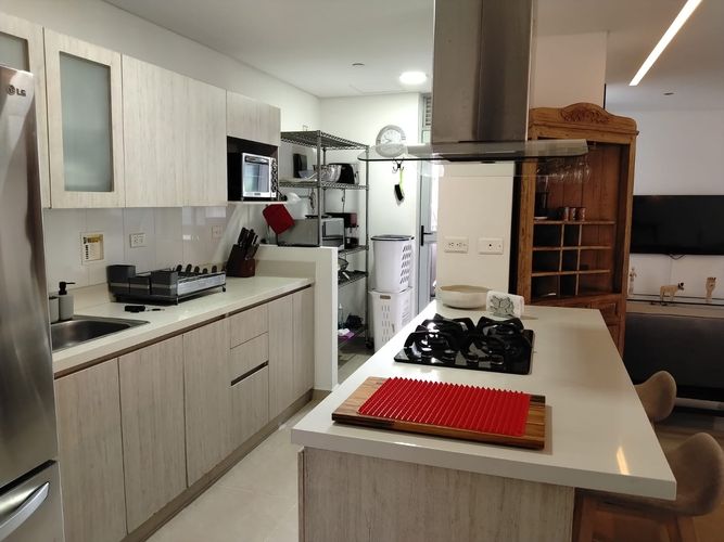 Apartamento de 3 alcobas en arriendo en El Poblado, Medellín, 135 m² · foto 6 de 20
