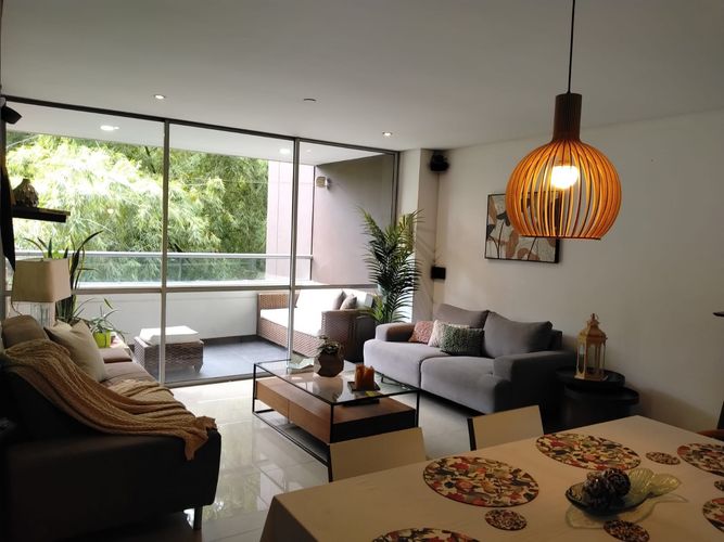 Apartamento de 3 alcobas en arriendo en El Poblado, Medellín, 135 m² · foto 2 de 20