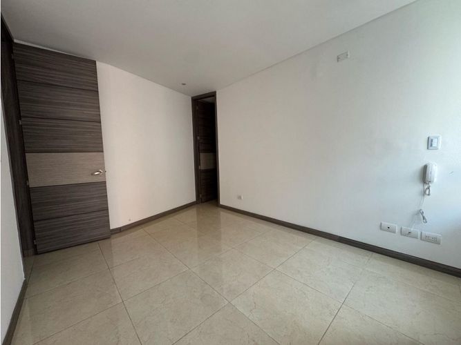 Apartamento de 2 alcobas en venta en Normandia, Cali, 126 m² · foto 2 de 14