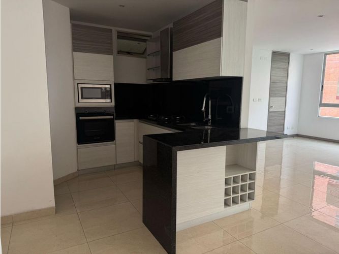 Apartamento de 2 alcobas en venta en Normandia, Cali, 126 m² · foto 3 de 14