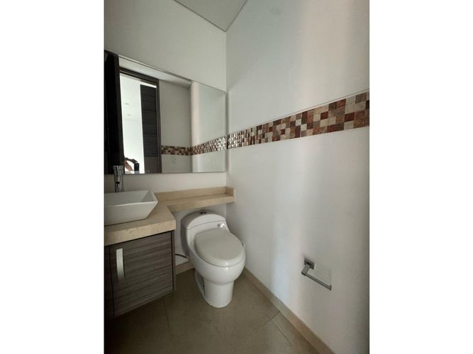 Apartamento de 2 alcobas en venta en Normandia, Cali, 126 m² · foto 12 de 14