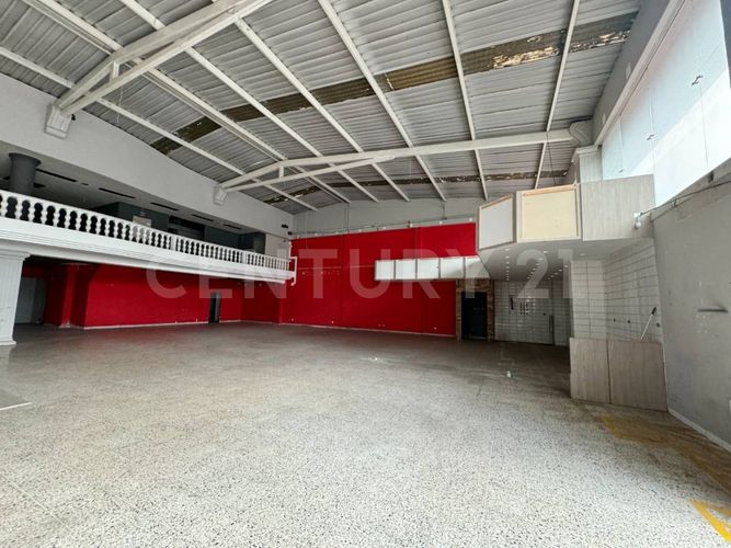 Local en arriendo en Prados Del Norte, Cali, 1023 m² · foto 5 de 24