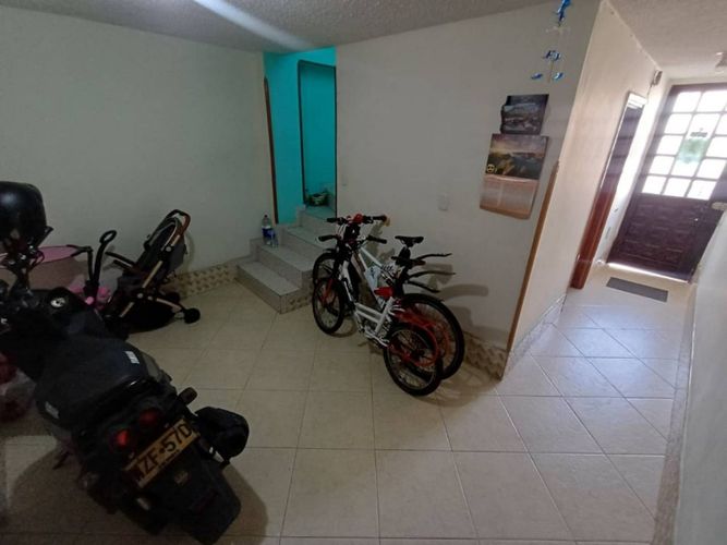 Casa de 7 alcobas en venta en San Alonso, Bucaramanga, 296 m² · foto 8 de 19