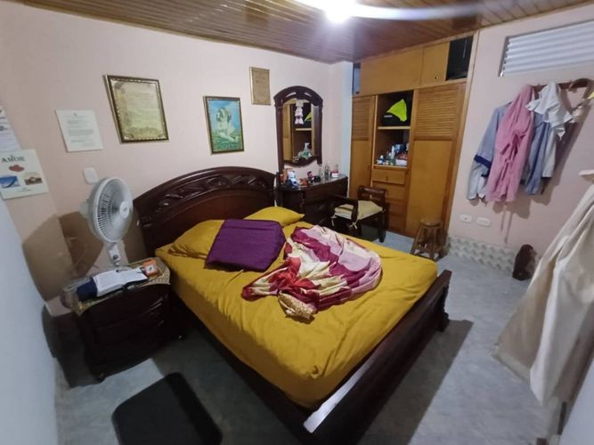 Casa de 7 alcobas en venta en San Alonso, Bucaramanga, 296 m² · foto 11 de 19