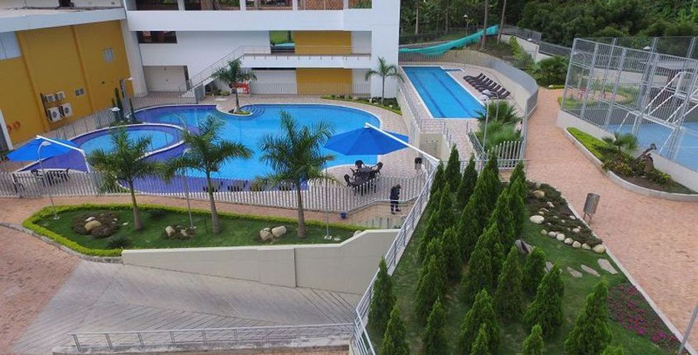 Apartamento de 3 alcobas en venta en Caminos De Provvidenza, Floridablanca, 100 m² · foto 2 de 18