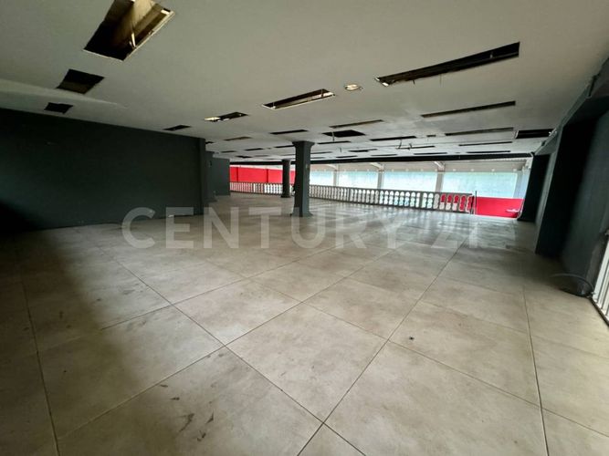 Local en venta en Prados Del Norte, Cali, 1023 m² · foto 14 de 24