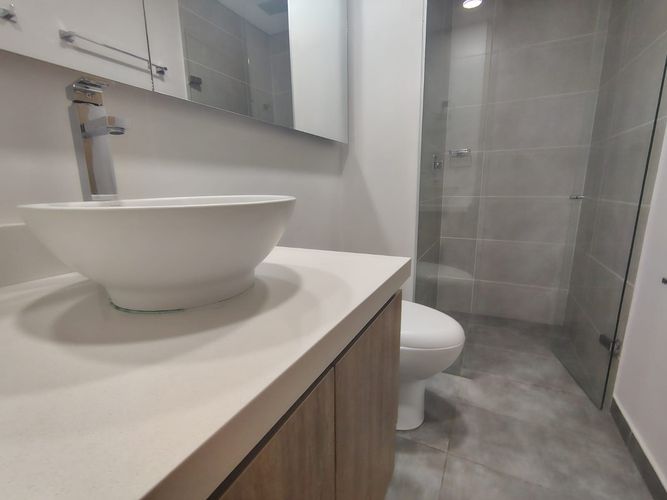 Apartamento de 3 alcobas en arriendo en El Poblado, Medellín, 102 m² · foto 16 de 18