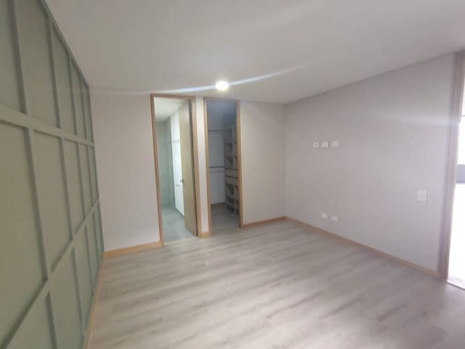 Apartamento de 3 alcobas en arriendo en El Poblado, Medellín, 102 m² · foto 11 de 18