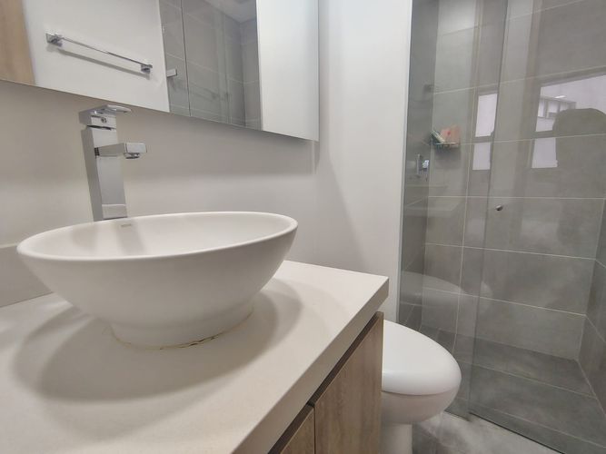 Apartamento de 3 alcobas en arriendo en El Poblado, Medellín, 102 m² · foto 15 de 18