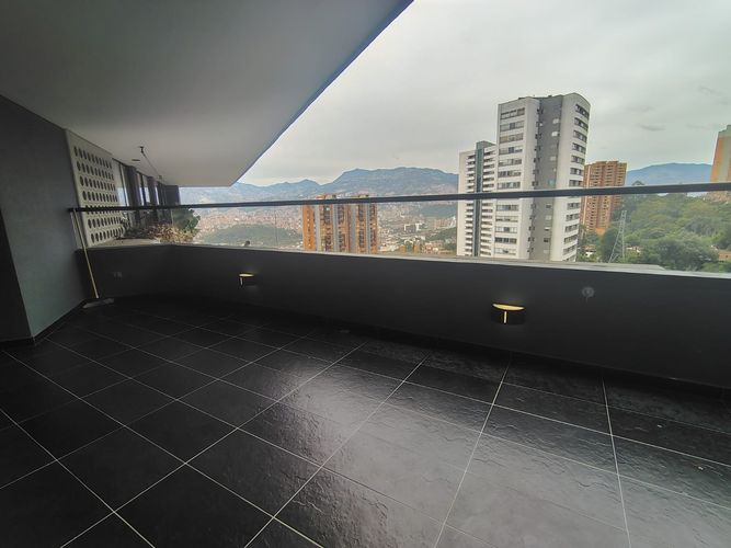 Apartamento de 3 alcobas en arriendo en El Poblado, Medellín, 102 m² · foto 18 de 18