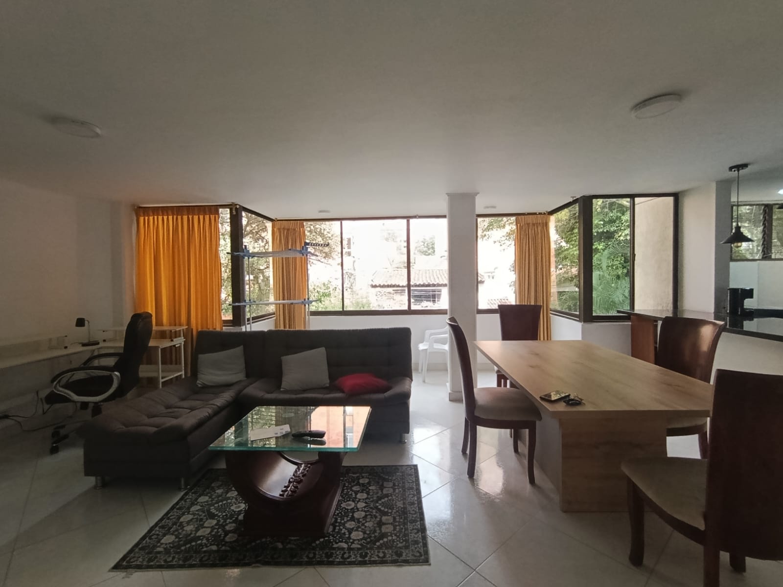 Apartamento en arriendo en Laureles, Medellín · foto 2 de 15