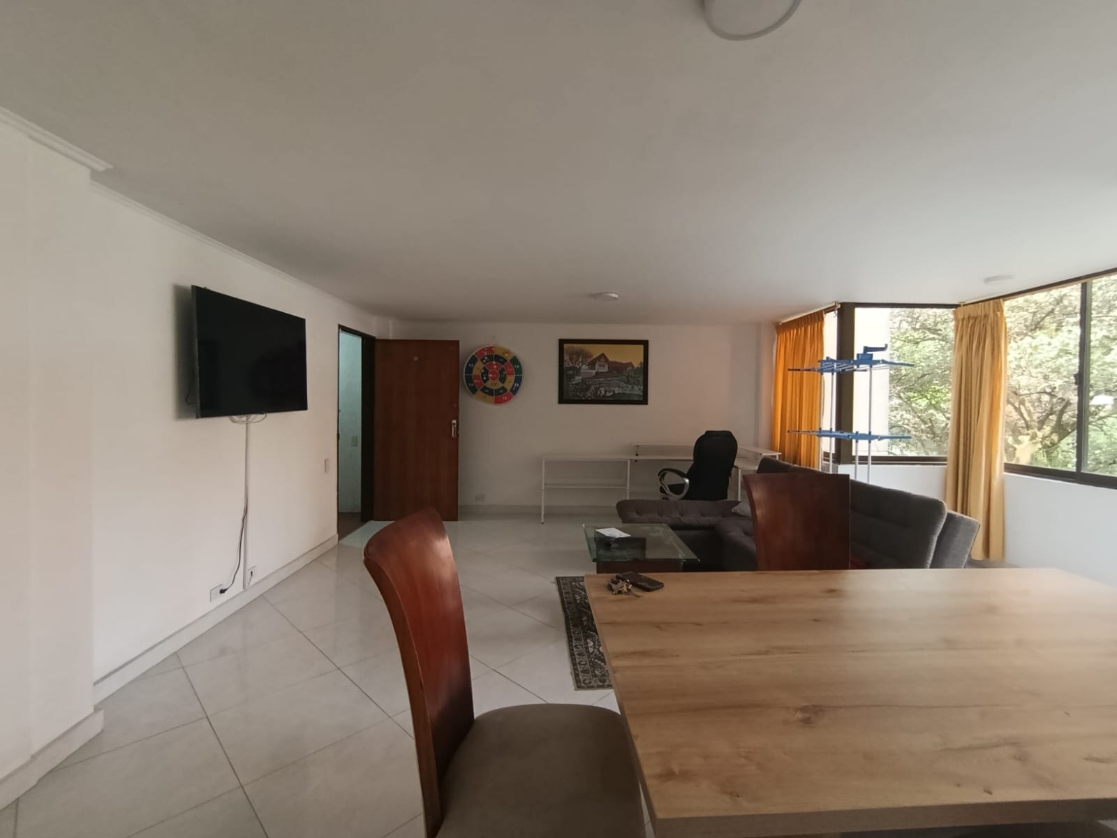 Apartamento en arriendo en Laureles, Medellín · foto 3 de 15