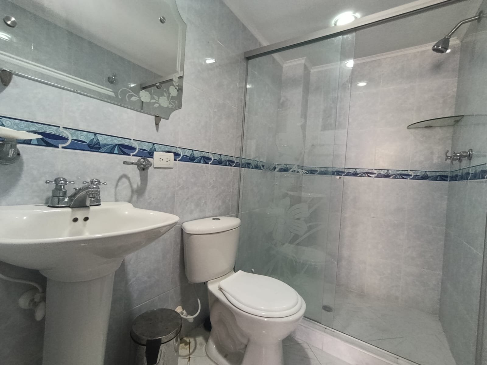 Apartamento en arriendo en Laureles, Medellín · foto 8 de 15