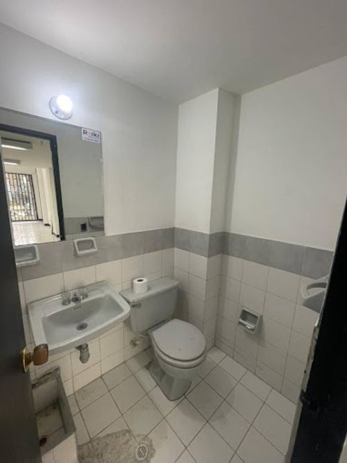 Local en arriendo en Lorena, Medellín, 90 m² · foto 8 de 17