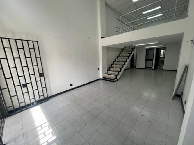 Local en arriendo en Lorena, Medellín, 90 m² · foto 9 de 17