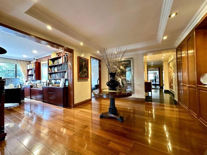 Apartamento de 3 alcobas en venta en La Cabrera, Bogotá, 396 m² · foto 7 de 24