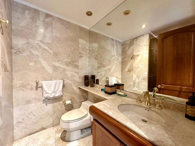 Apartamento de 3 alcobas en venta en La Cabrera, Bogotá, 396 m² · foto 14 de 24