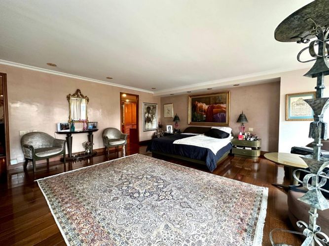 Apartamento de 3 alcobas en venta en La Cabrera, Bogotá, 396 m² · foto 18 de 24