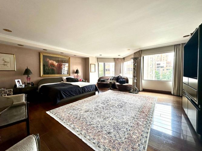 Apartamento de 3 alcobas en venta en La Cabrera, Bogotá, 396 m² · foto 21 de 24